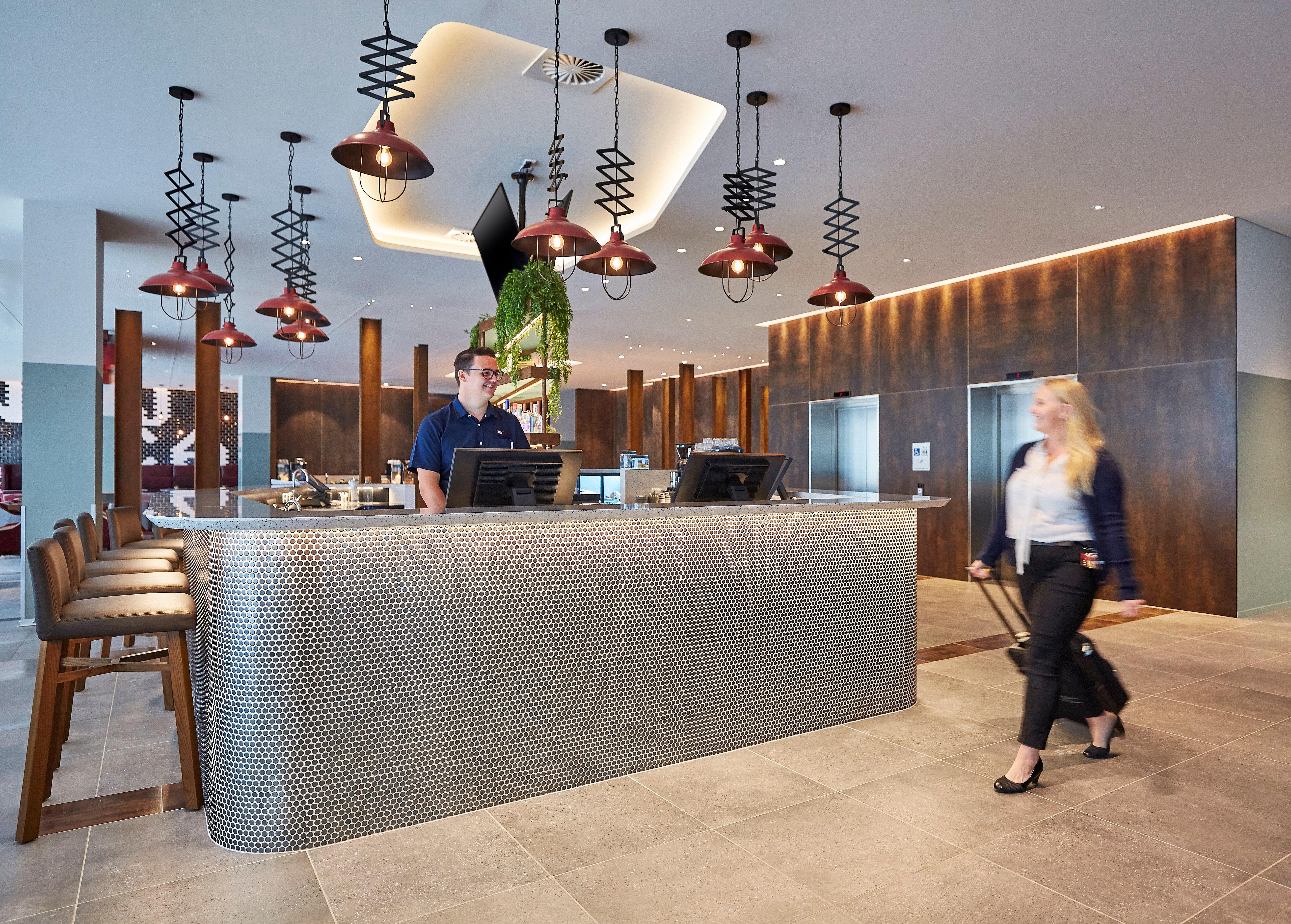 Holiday Inn Express Newcastle By Ihg מראה חיצוני תמונה