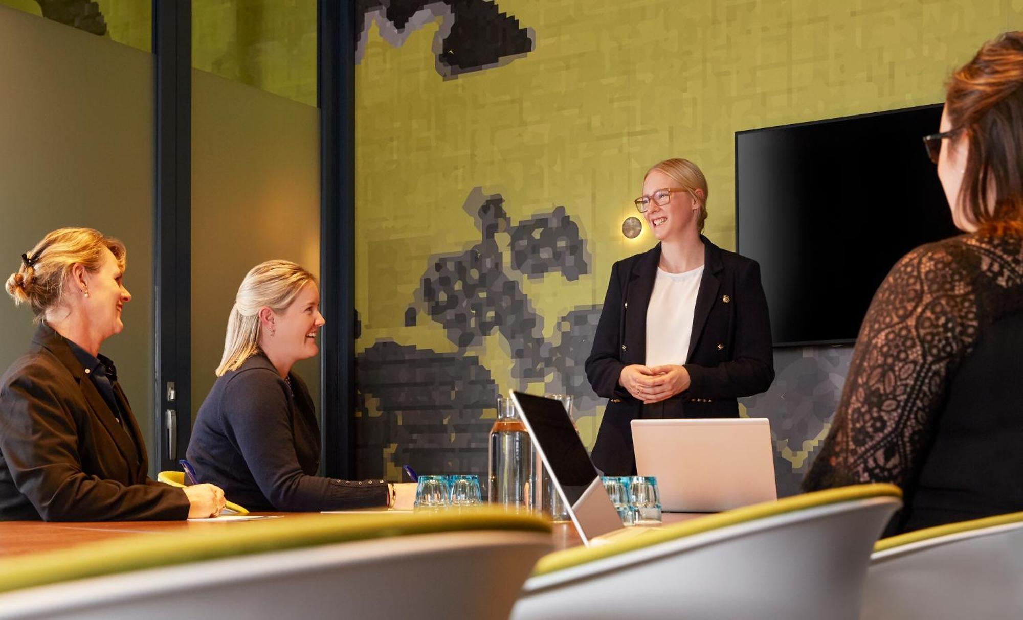 Holiday Inn Express Newcastle By Ihg מראה חיצוני תמונה